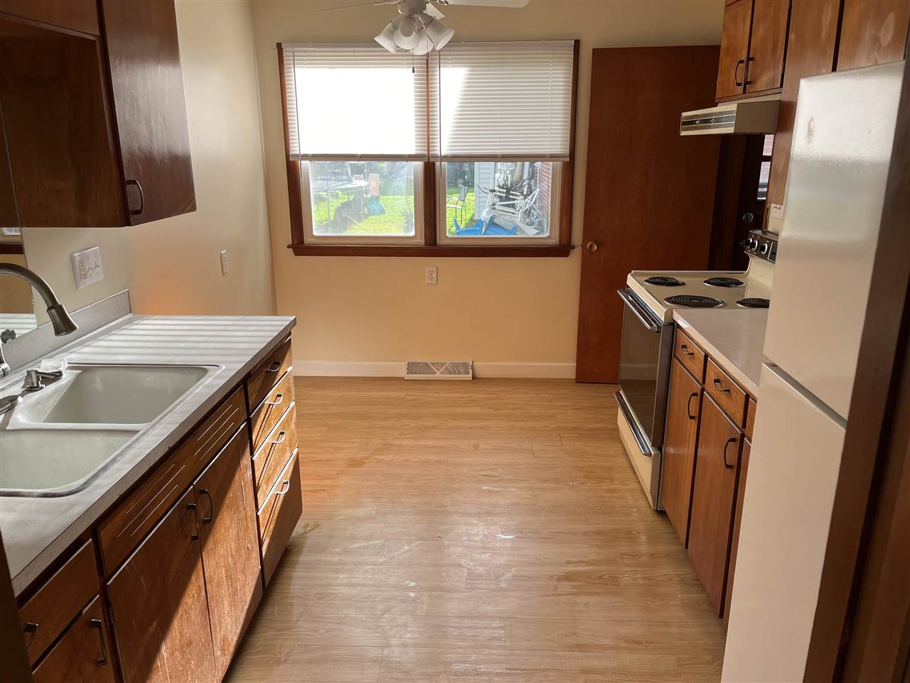 2729 & 2731 Wayne Avenue Iowa City IA 52240