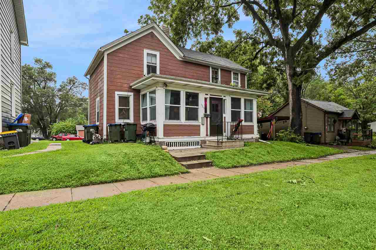 323 N Lucas Street Iowa City IA 52245