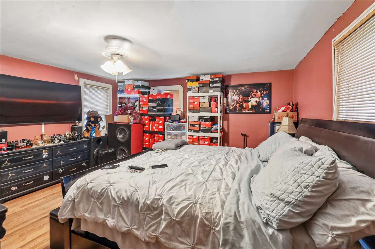 323 N Lucas Street Iowa City IA 52245