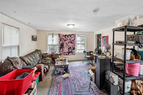 323 N Lucas Street Iowa City IA 52245