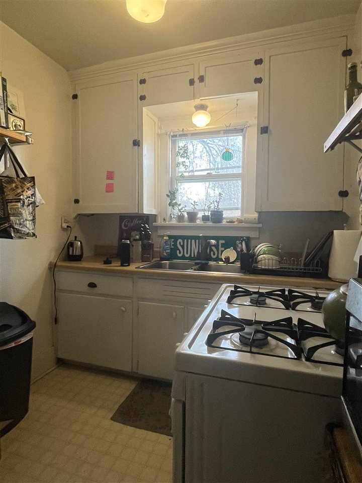 611 S 7th Avenue Iowa City IA 52240
