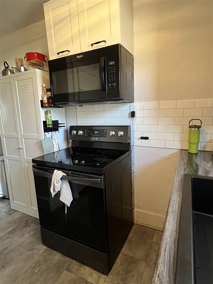 611 S 7th Avenue Iowa City IA 52240
