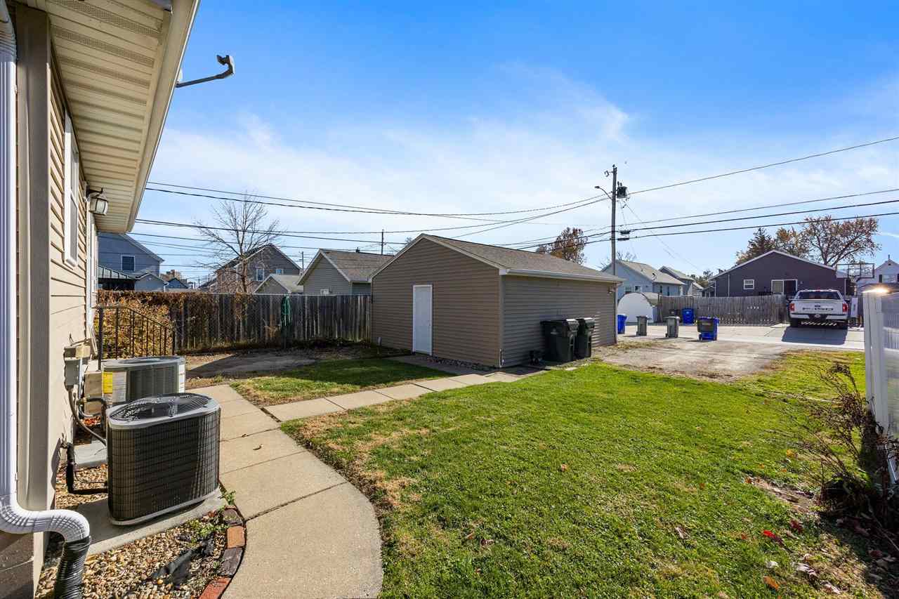 819 G Avenue NW Cedar Rapids IA 52405