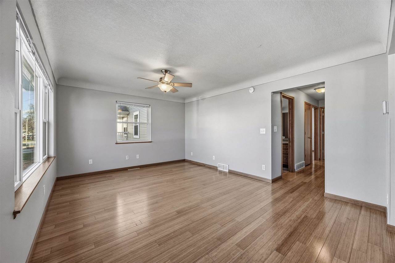 819 G Avenue NW Cedar Rapids IA 52405