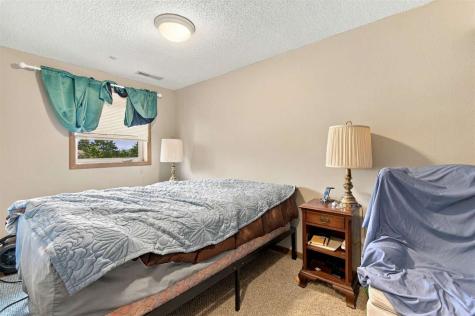 1841 & 1843 Hollywood Court Iowa City IA 52240