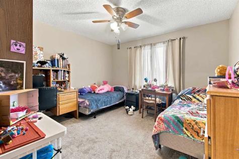 1841 & 1843 Hollywood Court Iowa City IA 52240