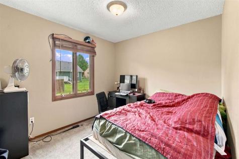 1841 & 1843 Hollywood Court Iowa City IA 52240