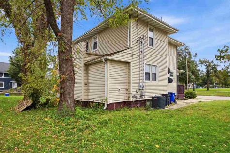1228 6th Avenue SE Cedar Rapids IA 52403