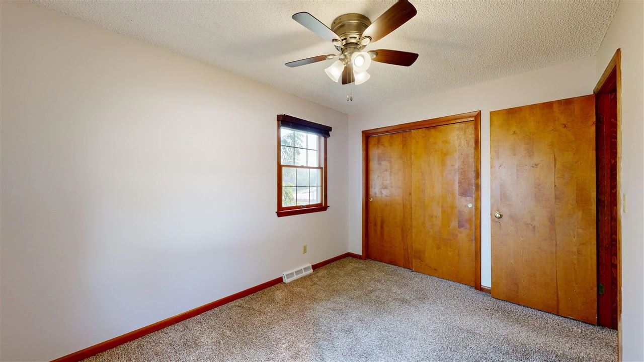 825 Emerald Street Iowa City IA 52246