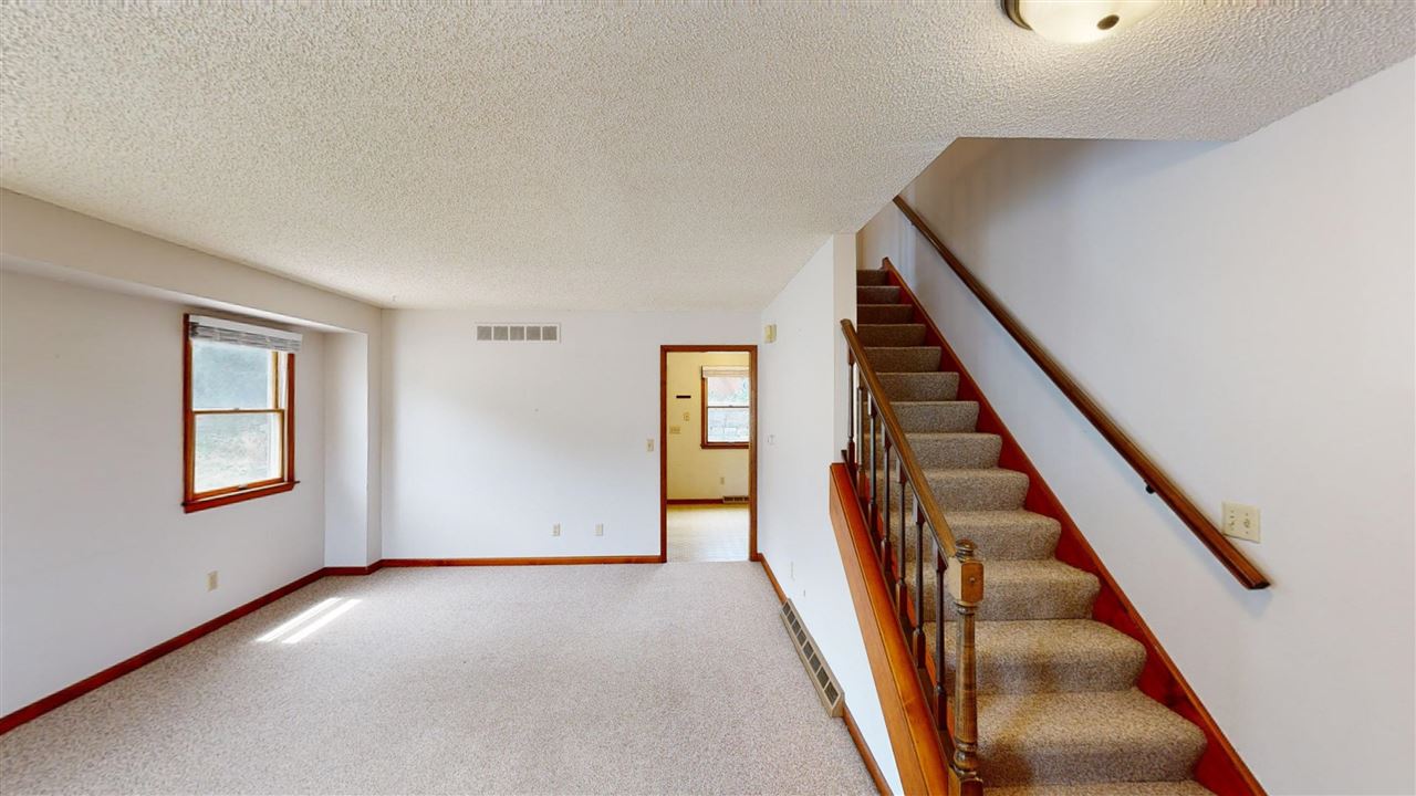 825 Emerald Street Iowa City IA 52246