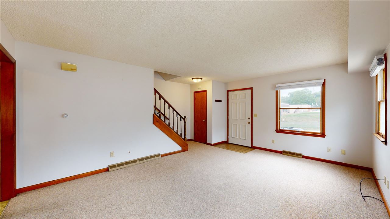 825 Emerald Street Iowa City IA 52246