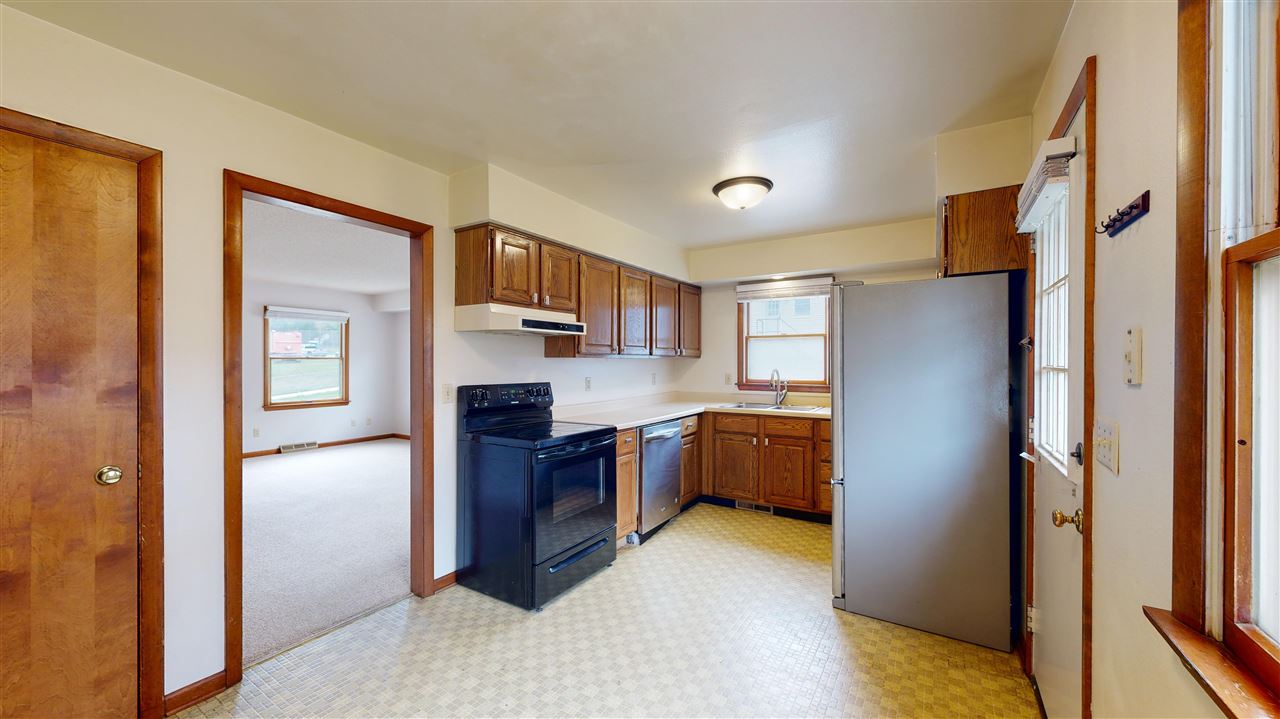 825 Emerald Street Iowa City IA 52246