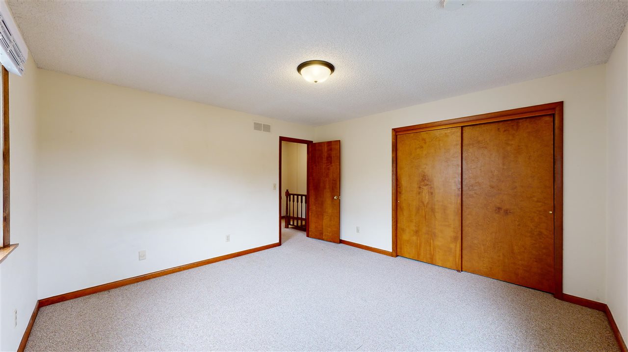 825 Emerald Street Iowa City IA 52246