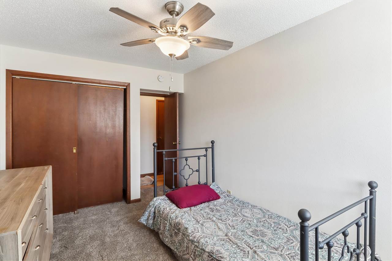 2432 Petsel Place Iowa City IA 52246