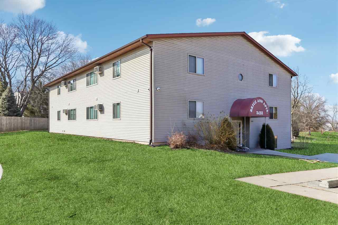 2432 Petsel Place Iowa City IA 52246