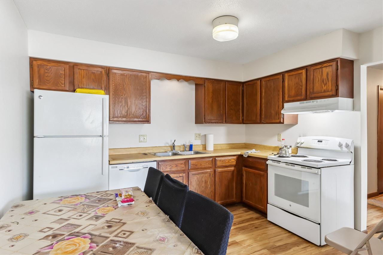 2432 Petsel Place Iowa City IA 52246