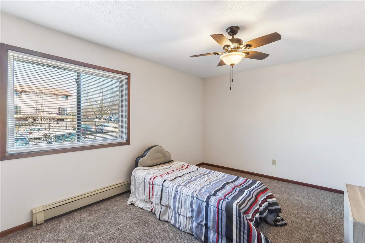 2432 Petsel Place Iowa City IA 52246