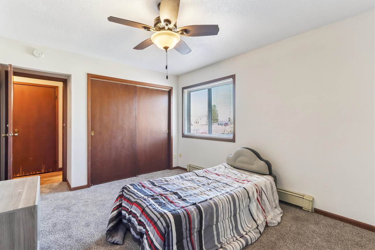 2432 Petsel Place Iowa City IA 52246