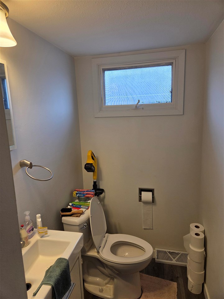 5511 N Linwood Avenue Davenport IA 52806