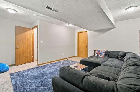 1838 & 1840 Hollywood Court Iowa City IA 52240