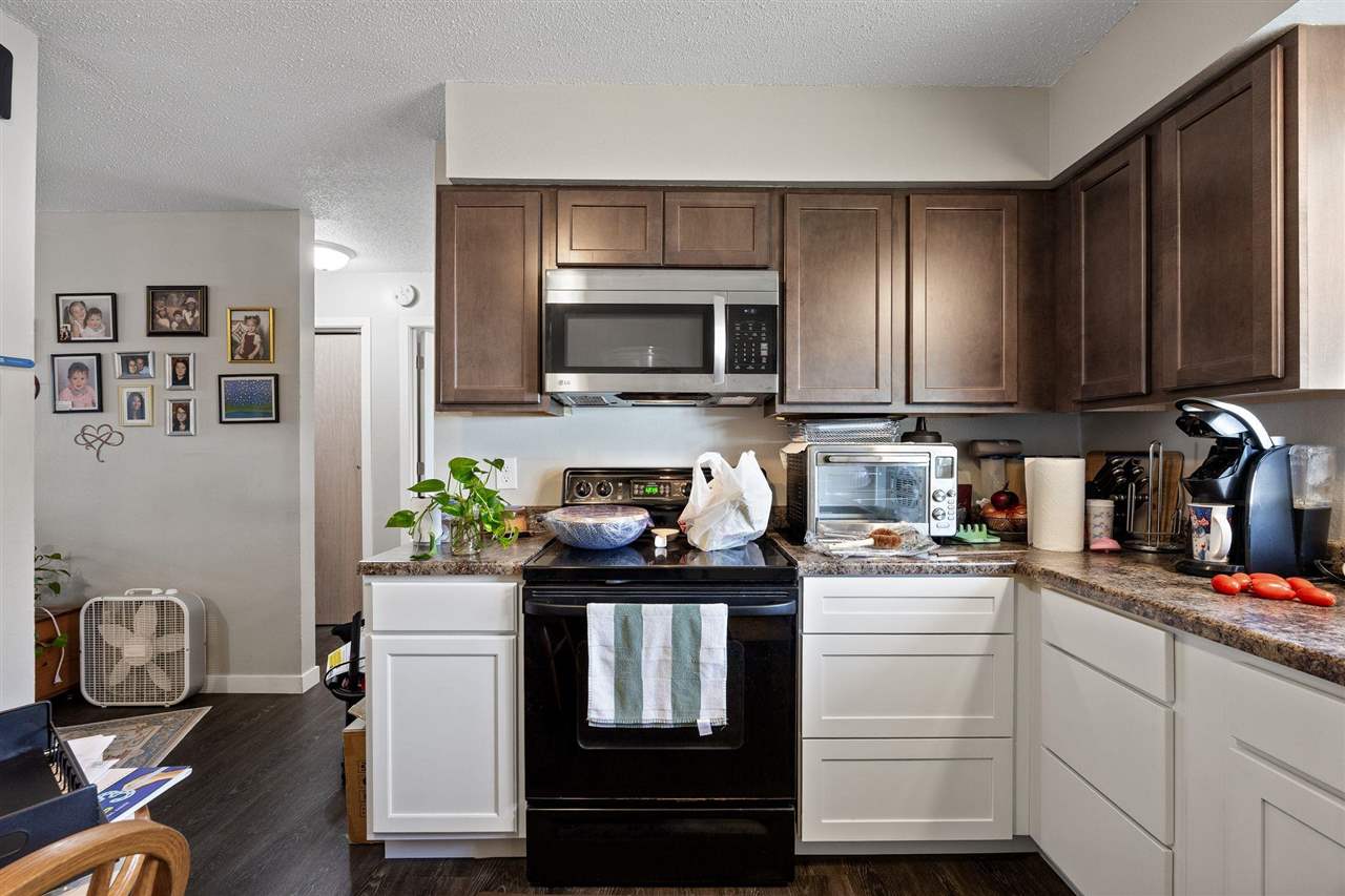 302 Maple Lane Walker IA 52352