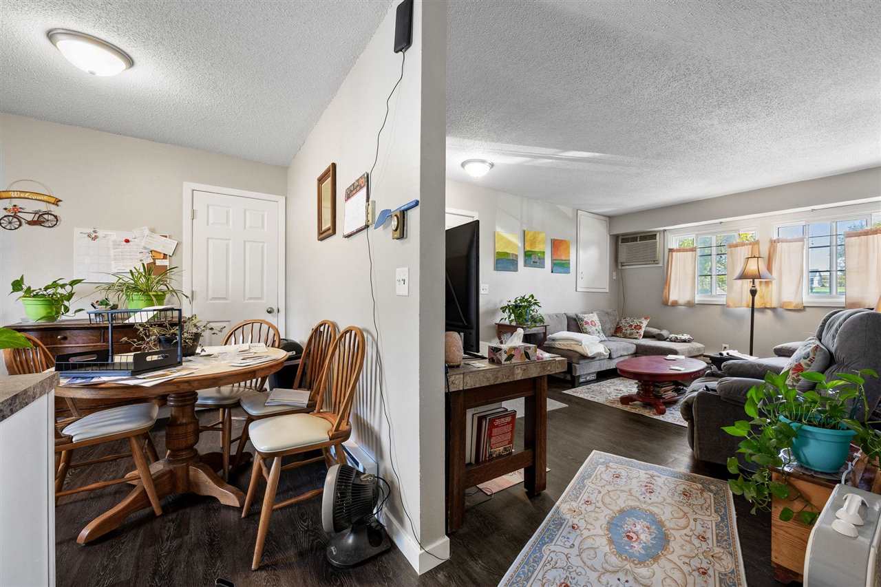 302 Maple Lane Walker IA 52352