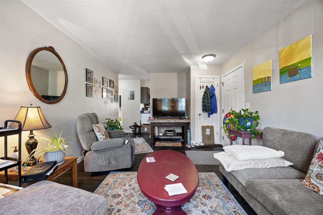 302 Maple Lane Walker IA 52352