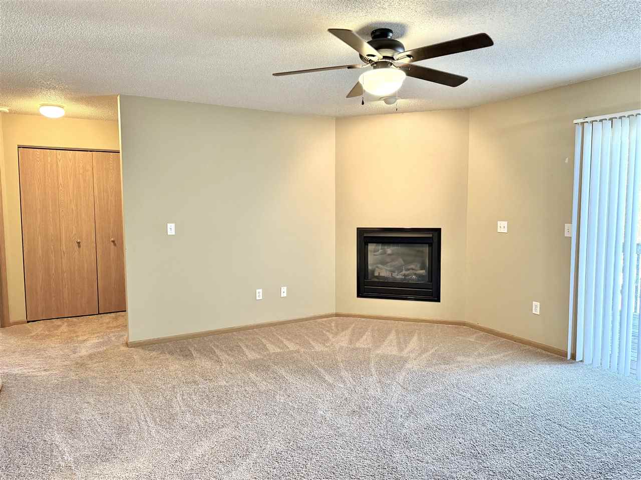 521-577 N 4th Street West Branch IA 52358