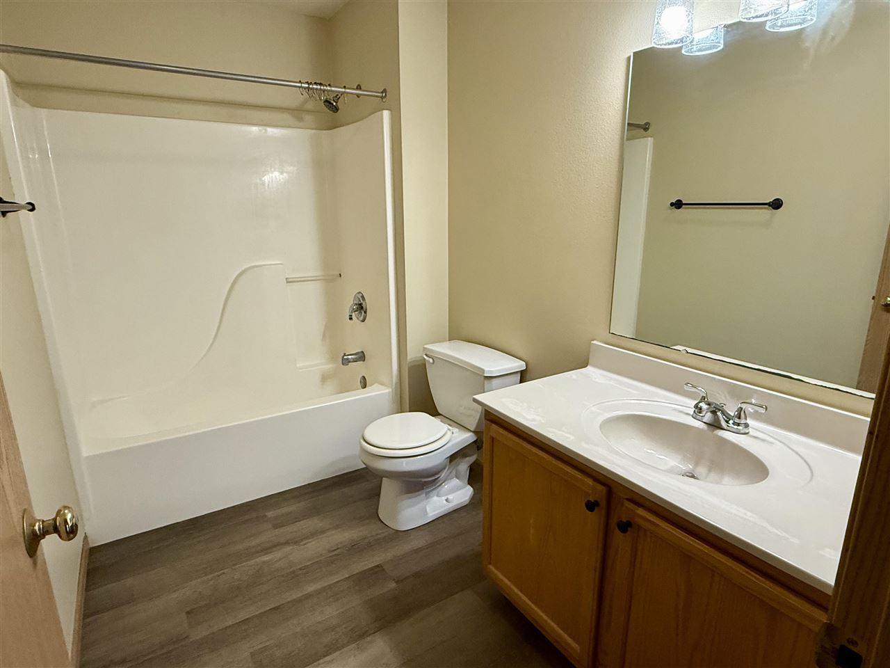521-577 N 4th Street West Branch IA 52358