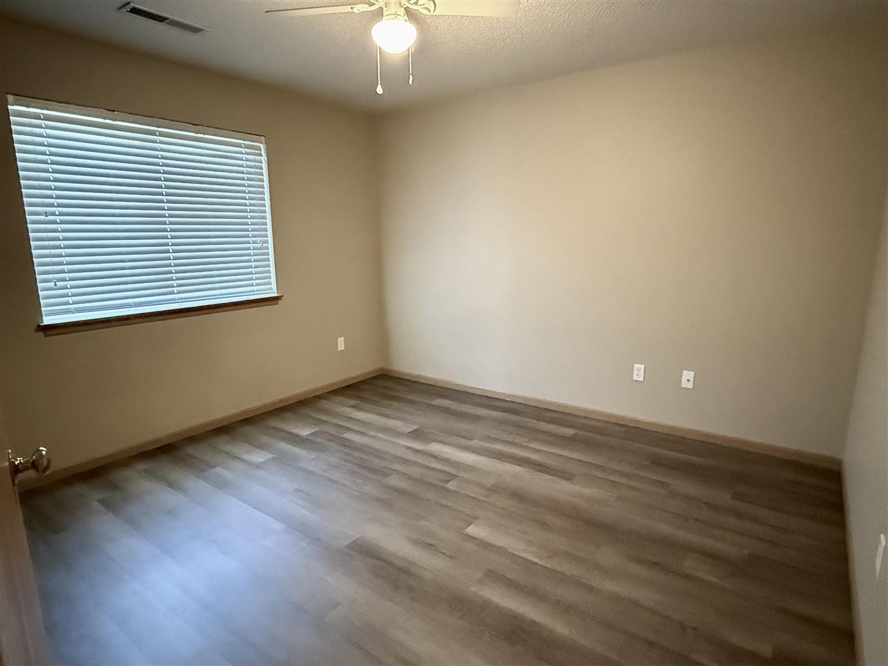 521-577 N 4th Street West Branch IA 52358