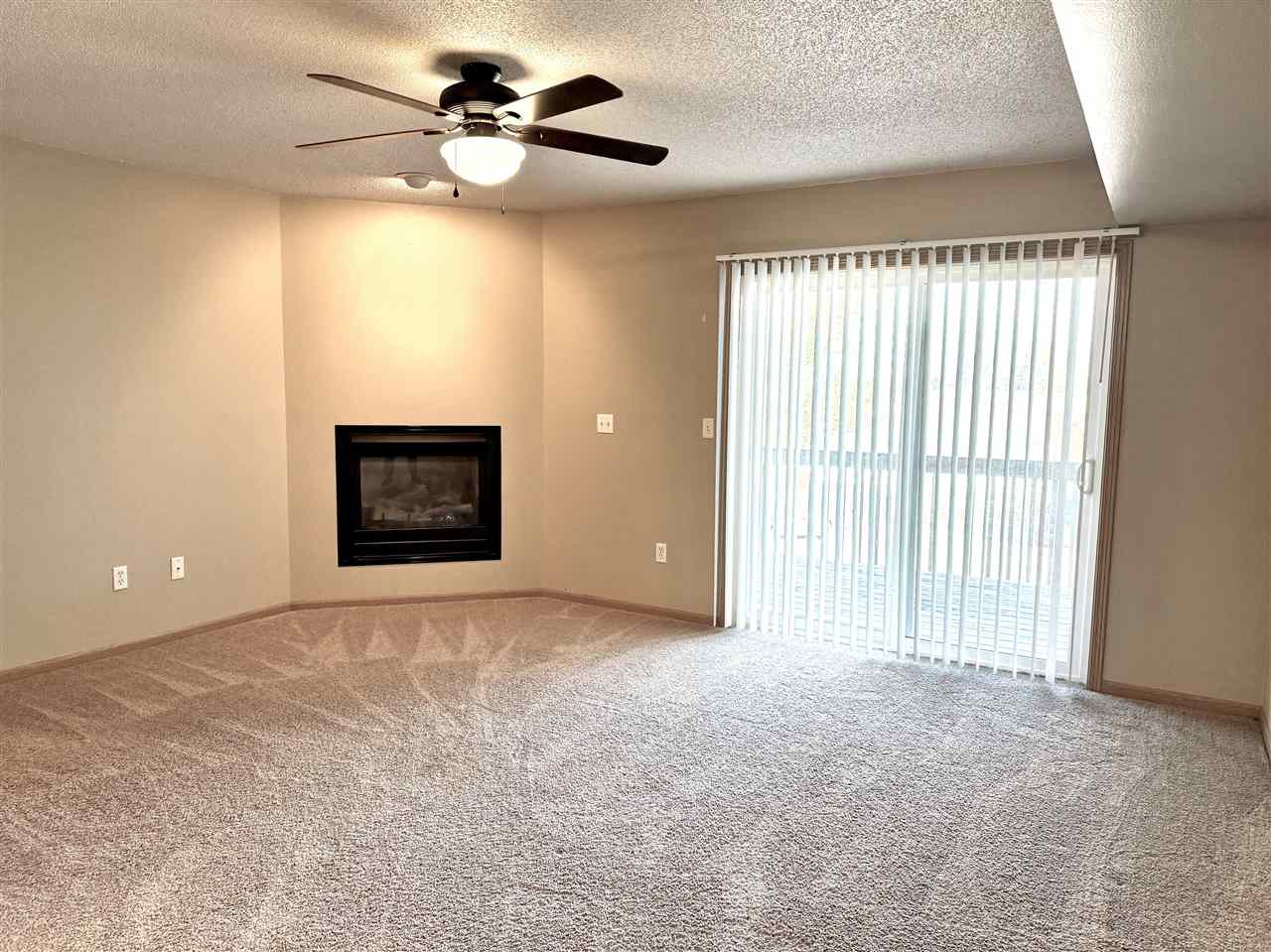 521-577 N 4th Street West Branch IA 52358