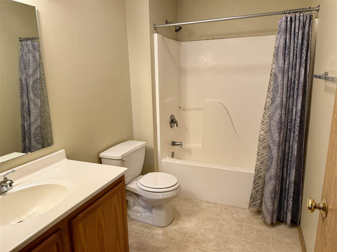 521-577 N 4th Street West Branch IA 52358