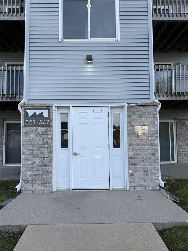 521-577 N 4th Street West Branch IA 52358