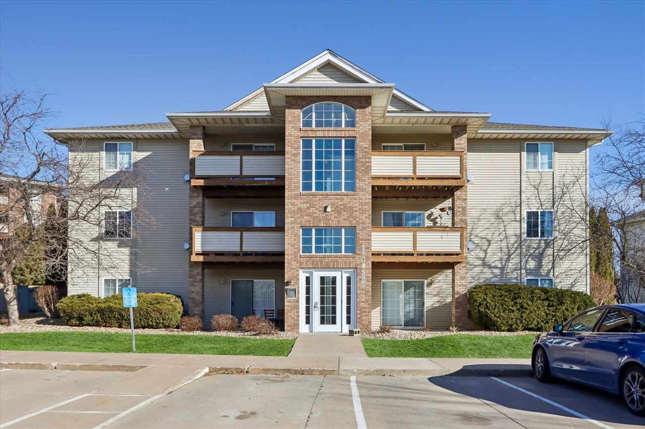 2510 Cascade Lane Iowa City IA 52246