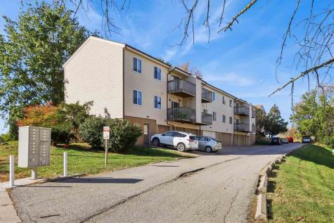 403 Westwinds Dr # 461 Iowa City IA 52246