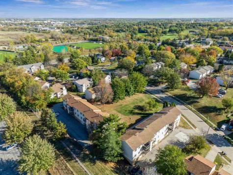 403 Westwinds Dr # 461 Iowa City IA 52246