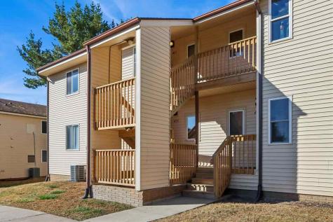 403 Westwinds Dr # 461 Iowa City IA 52246