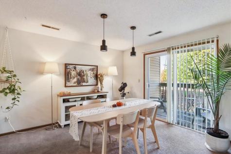 403 Westwinds Dr # 461 Iowa City IA 52246