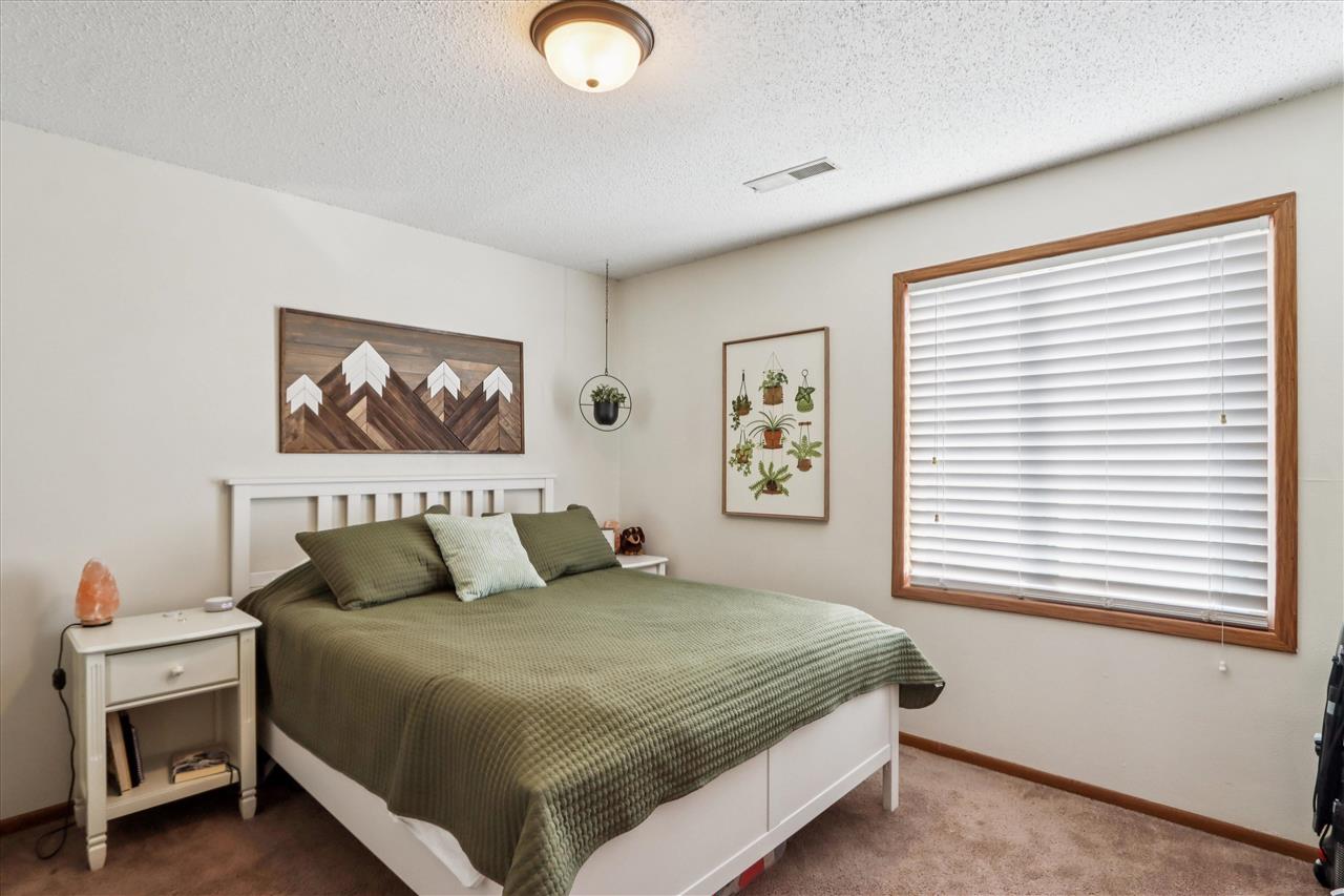 403 Westwinds Dr # 461 Iowa City IA 52246