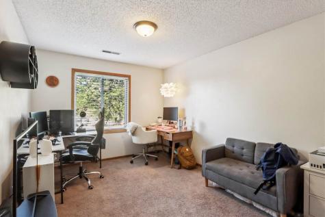 403 Westwinds Dr # 461 Iowa City IA 52246