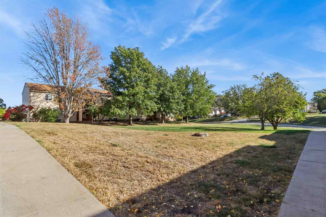 403 Westwinds Dr # 461 Iowa City IA 52246