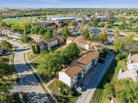403 Westwinds Dr # 461 Iowa City IA 52246