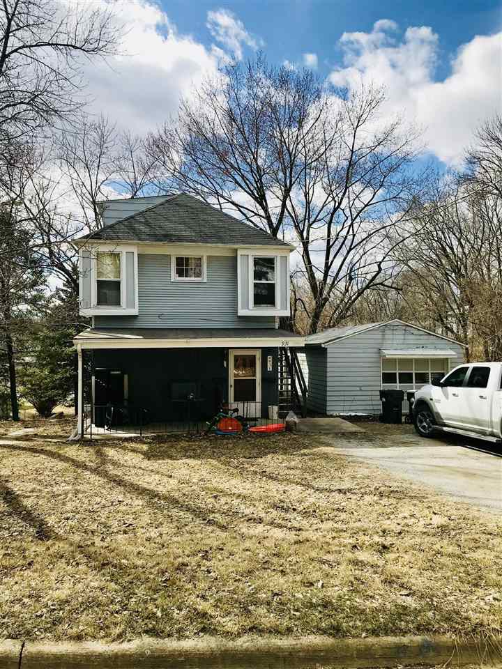 931 Dewey Street Iowa City IA 52240