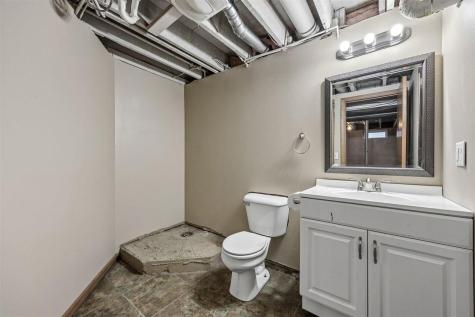819 G Avenue NW Cedar Rapids IA 52405
