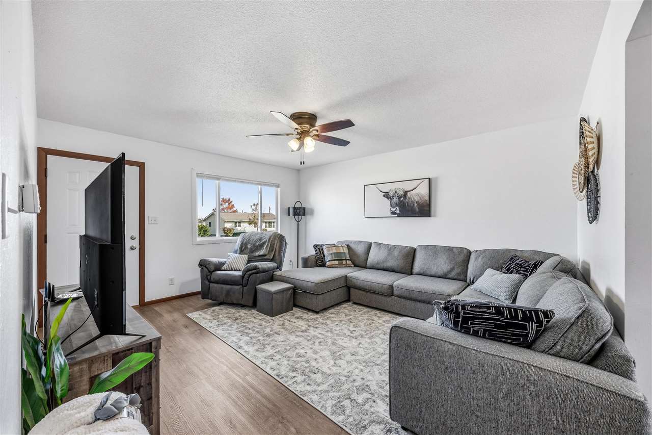 410/412 9th Avenue Clarence IA 52216
