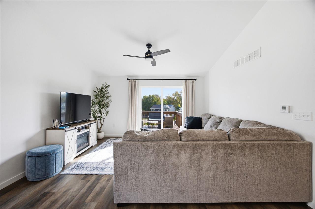 866 Nye Way Coralville IA 52241