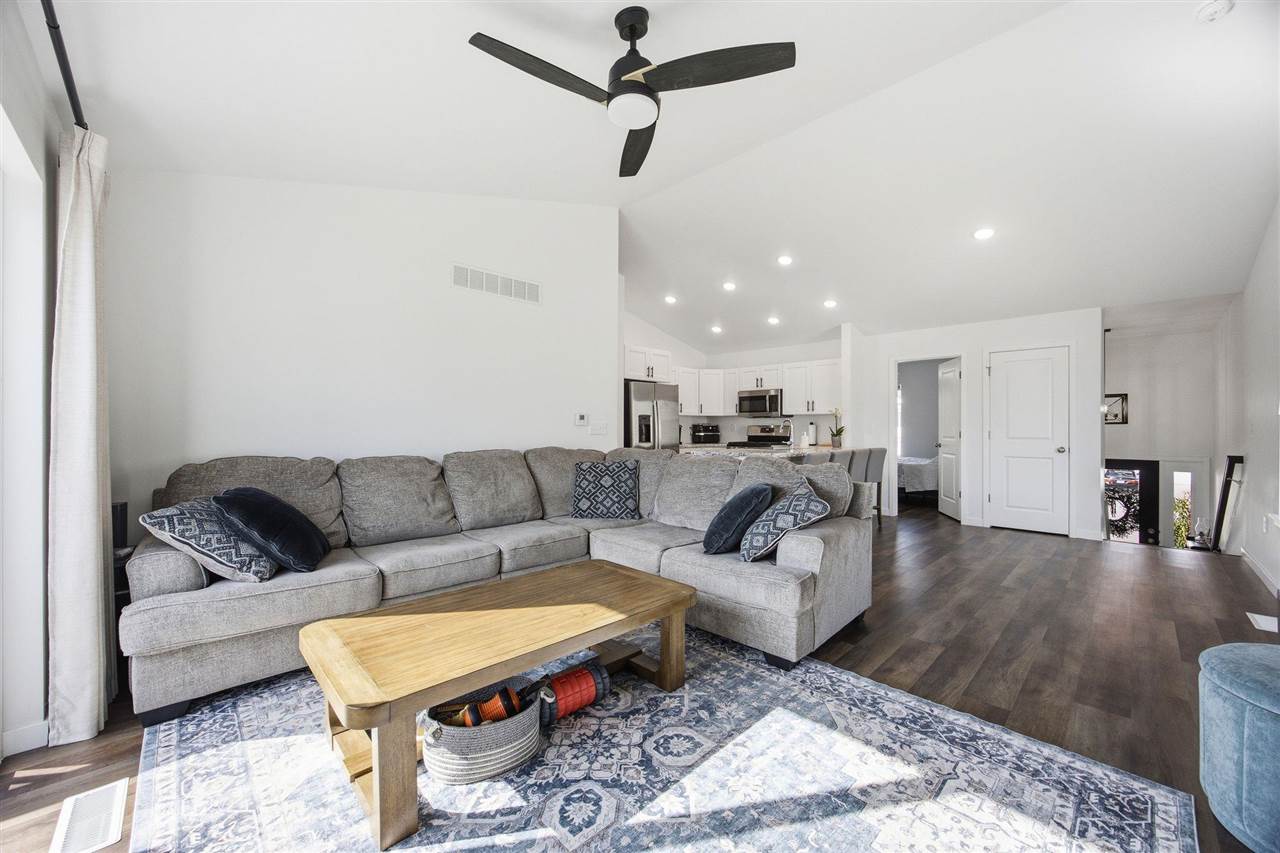 866 Nye Way Coralville IA 52241
