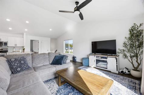 866 Nye Way Coralville IA 52241