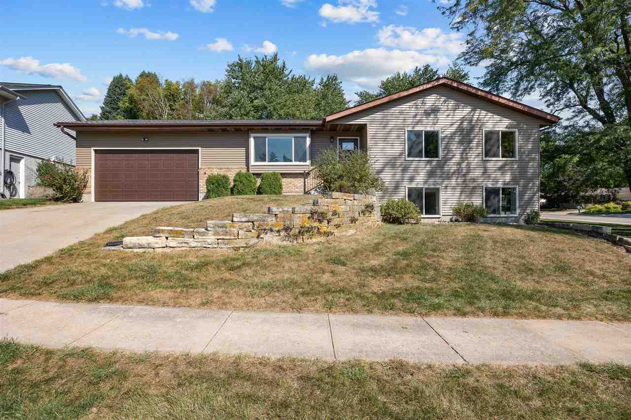 8 Wrexham Drive Iowa City IA 52246
