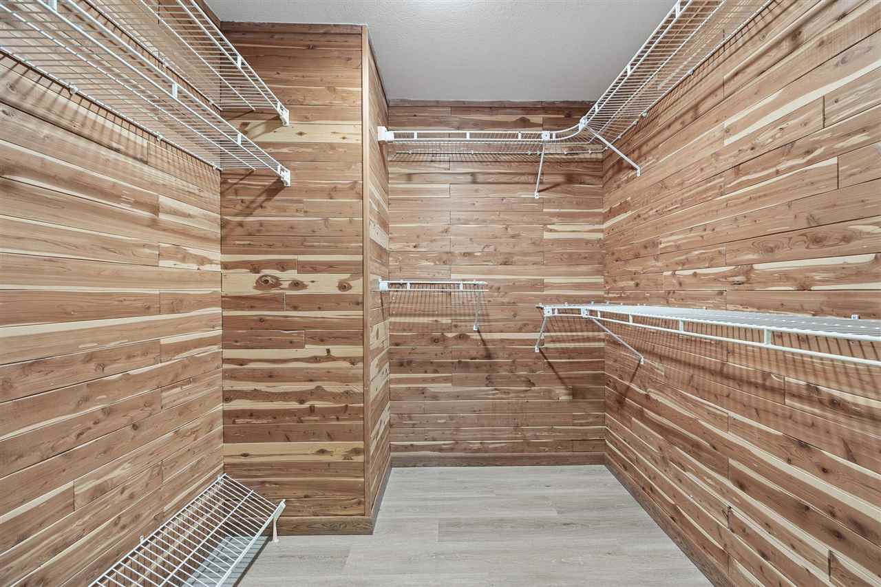 8 Wrexham Drive Iowa City IA 52246